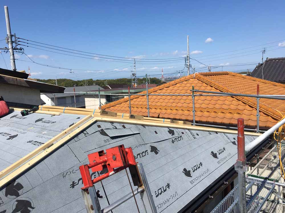 桑名市 下地施工　改質アスファルトルーフィング