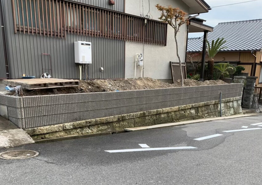 桑名市 土台となるブロック塀が完成