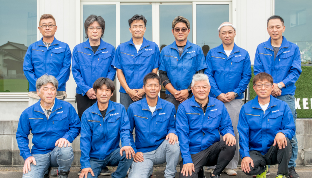 スタッフ集合写真